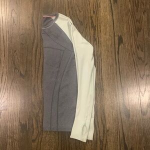 Girls long sleeve Ivivva top
Tag with size missing. 
Appears to be a youth 12